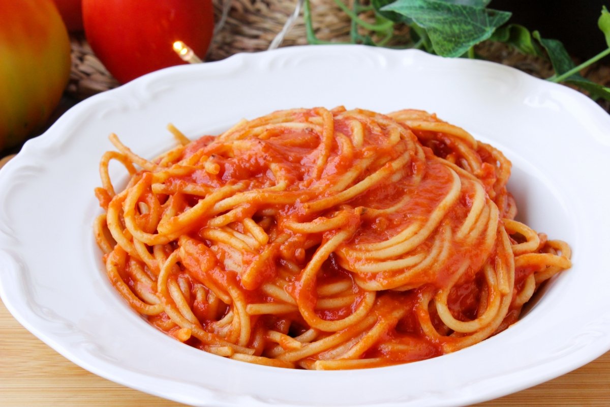 Espagueti con salsa de tomate